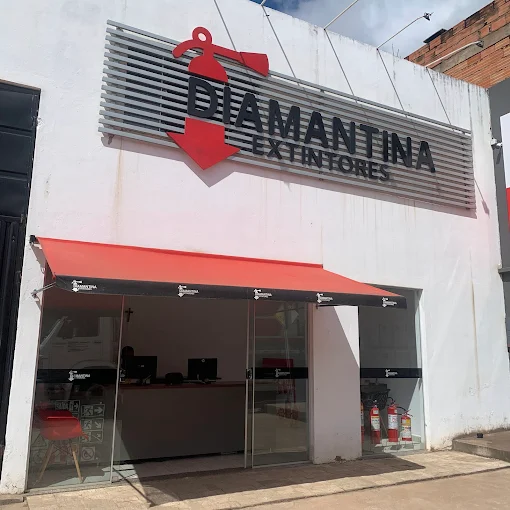 Aperto de mãos simbolizando parceria comercial com a Diamantina Extintores
